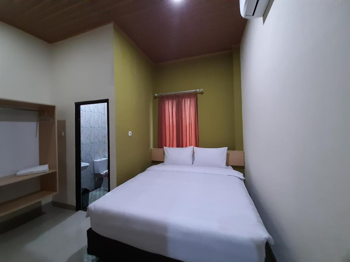 Hotel Sriwijaya 99 Palembang Kültér fotó