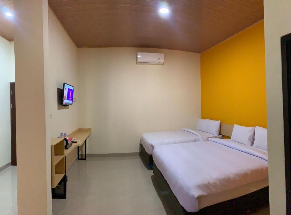 Hotel Sriwijaya 99 Palembang Kültér fotó